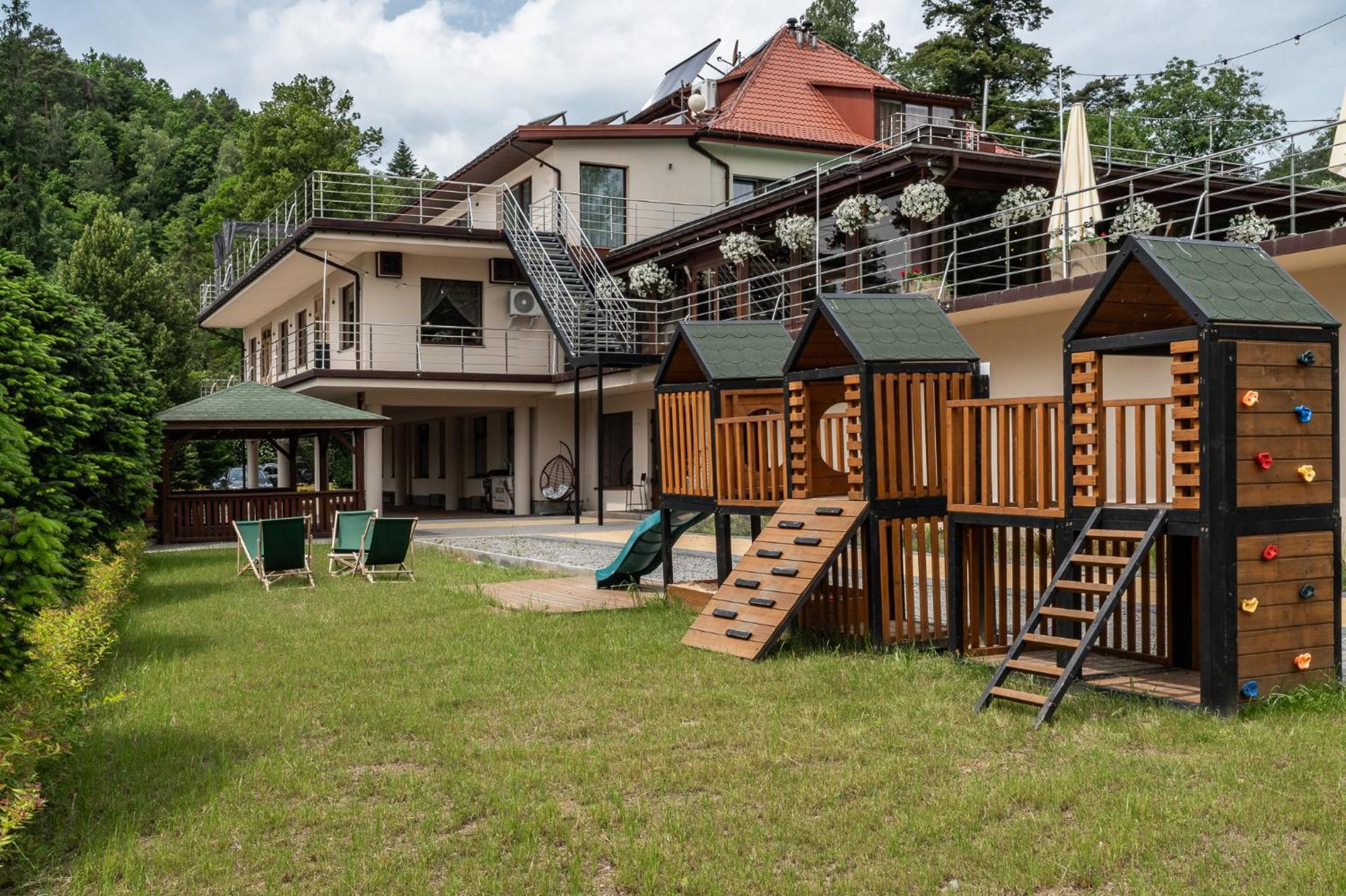 Готель Laziska